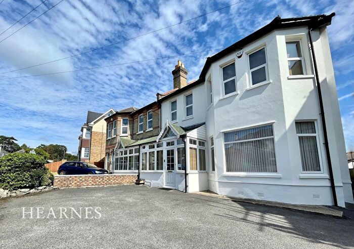 3 Bedroom Property For Sale In Alumhurst Road, Alum Chine, Bournemouth, BH4