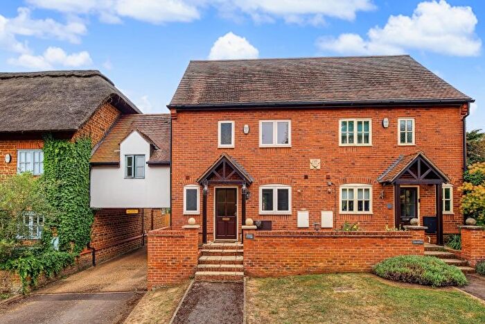 4 Bedroom Link Detached House To Rent In The Maltings, Hook Norton, Banbury, OX15
