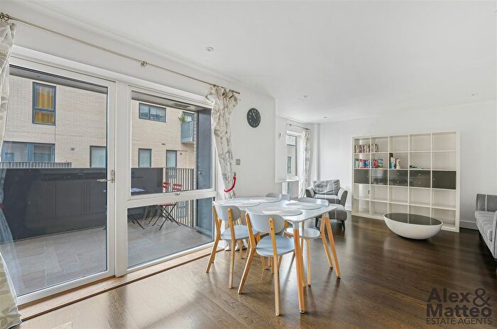 2 Bedroom Flat To Rent In Parker Building, Bermondsey, SE16