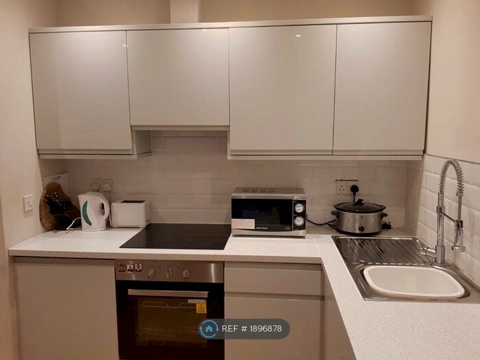 1 Bedroom Flat To Rent In Rye Lane, London, SE15