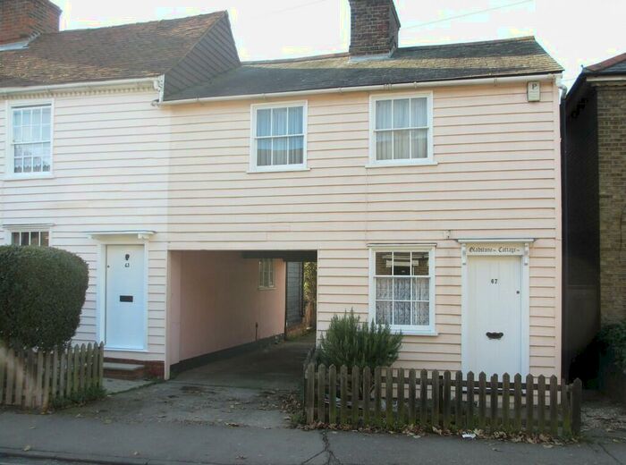2 Bedroom Cottage To Rent In North Street, Rochford, SS4