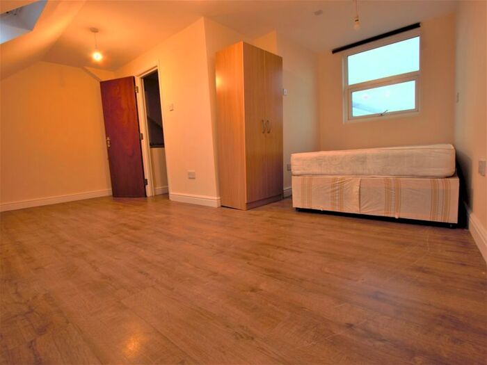 5 Bedroom Property To Rent In Granville Road, London, N22