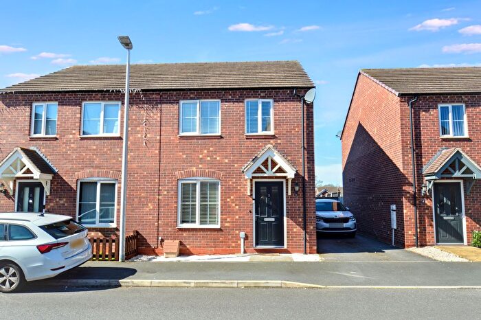 3 Bedroom Semi-Detached House For Sale In Granary Yard, Nuneaton, Warwickshire, CV10