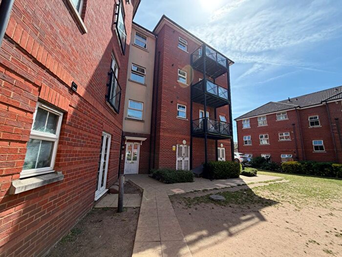 2 Bedroom Flat To Rent In Piper Way, Ilford, IG1