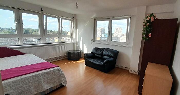 2 Bedroom Flat To Rent In Knottisford Street, London, E2