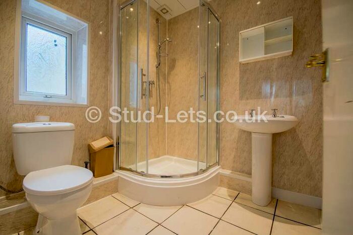 4 Bedroom Maisonette Flat To Rent In Heaton Road, Heaton, Newcastle Upon Tyne, NE6