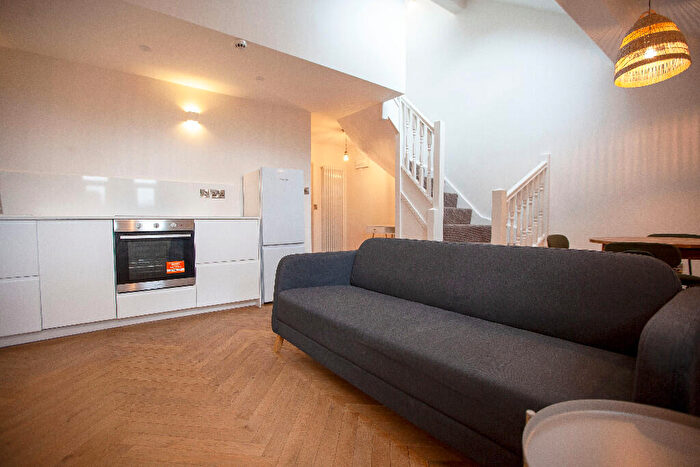 2 Bedroom Apartment To Rent In Albert Road, Manchester, Greater Manchester, M19