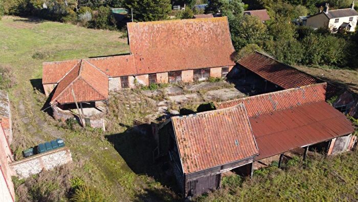 4 Bedroom Detached House For Sale In Norwich Road, Hardingham, NR9