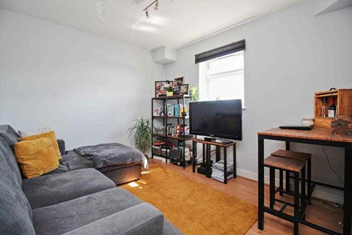 1 Bedroom Apartment To Rent In Templars Court, Canterbury, CT2