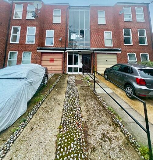 2 Bedroom Flat To Rent In Elms Lane, Wembley, HA0