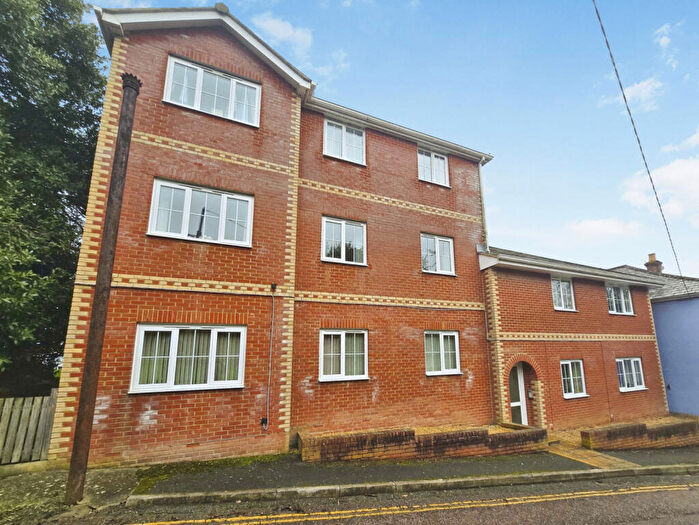 2 Bedroom Apartment For Sale In Brookside Close, Freshwater, Isle Of Wight, PO40