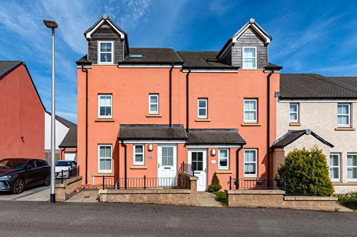 4 Bedroom End Of Terrace House For Sale In Knoll Park, Galashiels, TD1