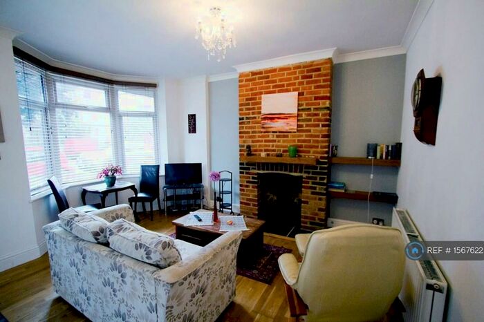1 Bedroom Flat To Rent In East Street, Southend-On-Sea, SS2