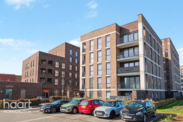 2 Bedroom Apartment To Rent In Fairmont Road, Rainham, RM13