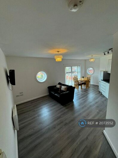 2 Bedroom Flat To Rent In Stanza Court, Liverpool, L5