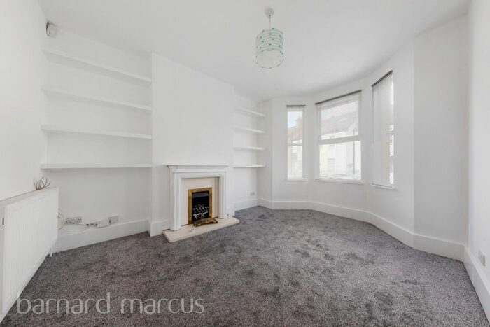 2 Bedroom Maisonette To Rent In Oval Road, Addiscombe, Croydon, CR0