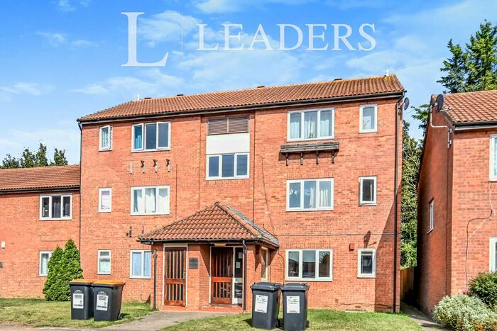 2 Bedroom Flat To Rent In Alburgh Close, Bedford, MK42