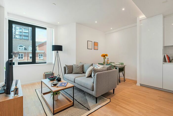 1 Bedroom Flat To Rent In Queens Road, Reading, RG1