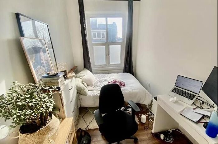 3 Bedroom Property To Rent In Chiswick High Road, Chiswick, London, W4