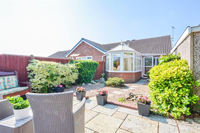 2 Bedroom Semi-Detached Bungalow For Sale In Garden Close, Ossett, WF5