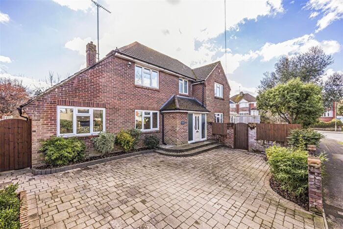 4 Bedroom Detached House For Sale In Warfield Avenue, Waterlooville, PO7