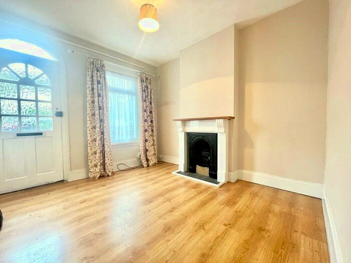 2 Bedroom Terraced House To Rent In Brunswick Street, Reading, Berkshire, RG1