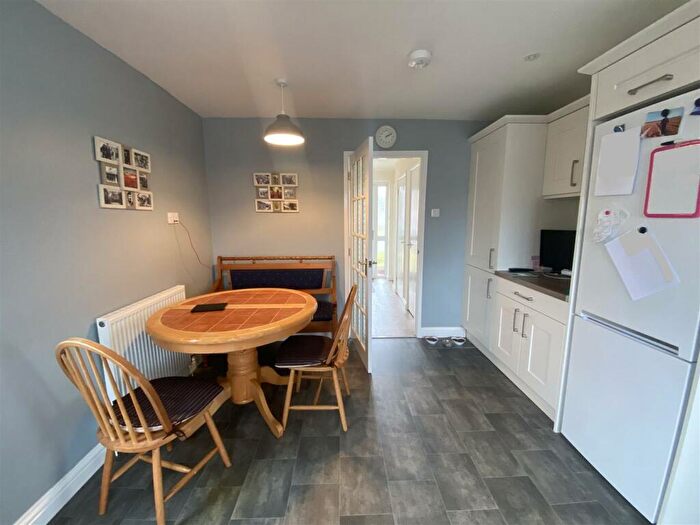 3 Bedroom Bungalow To Rent In Castle Park, Hemyock, Cullompton, EX15