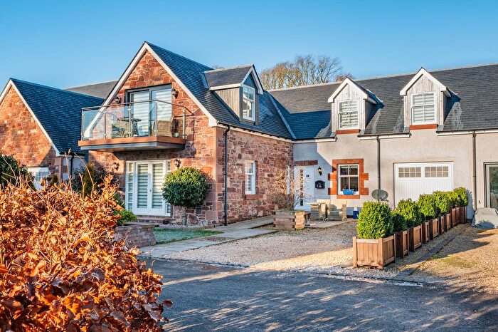 3 Bedroom Semi-Detached House For Sale In Croy Buchanan Steading, Glasgow, G63