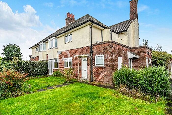 2 Bedroom Flat To Rent In Heyes Croft, Bickerstaffe, Ormskirk, Lancashire, L39