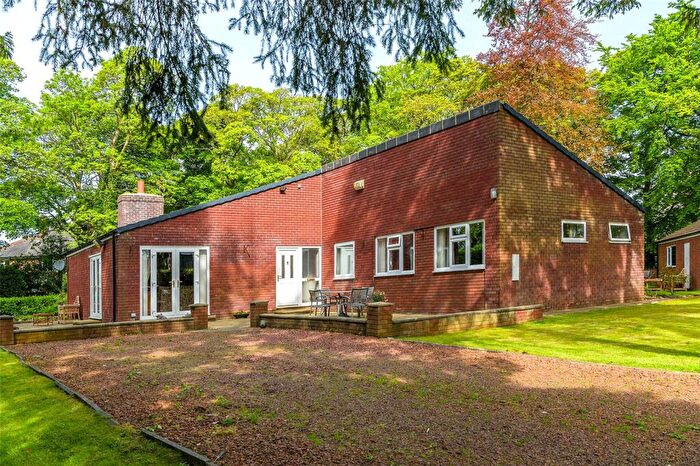 4 Bedroom Bungalow For Sale In Almoners Barn, Durham, DH1
