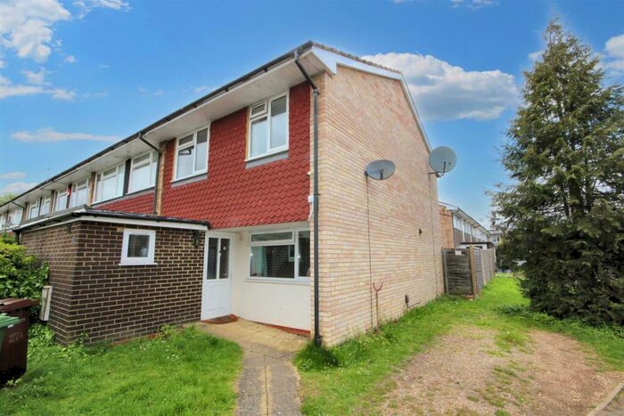 3 Bedroom House To Rent In Guildford Park Avenue, Guildford, GU2