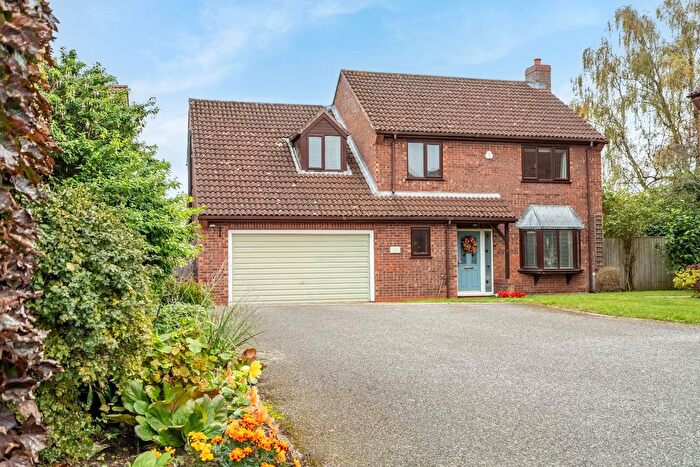 4 Bedroom Detached House For Sale In Redwood Drive, Haxby, YO32
