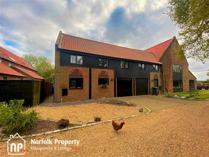 2 Bedroom Cottage To Rent In Wayford Road, Stalham, Norwich, NR12