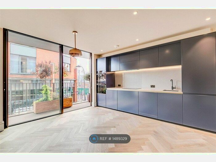 3 Bedroom Flat To Rent In Bronze Foundry House, London, SW6