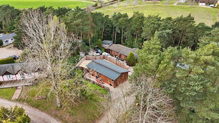 2 Bedroom Park Home For Sale In Merry Hill Country Park, Honingham, Norwich, NR9