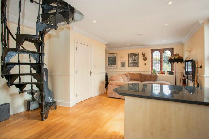 1 Bedroom Apartment To Rent In Hatch Lane Windsor, SL4