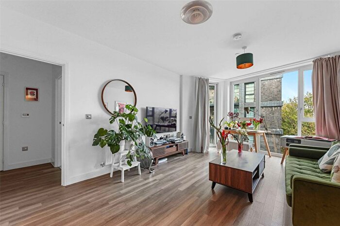 1 Bedroom Flat For Sale In Outfall Building, Bundocks Walk, E3