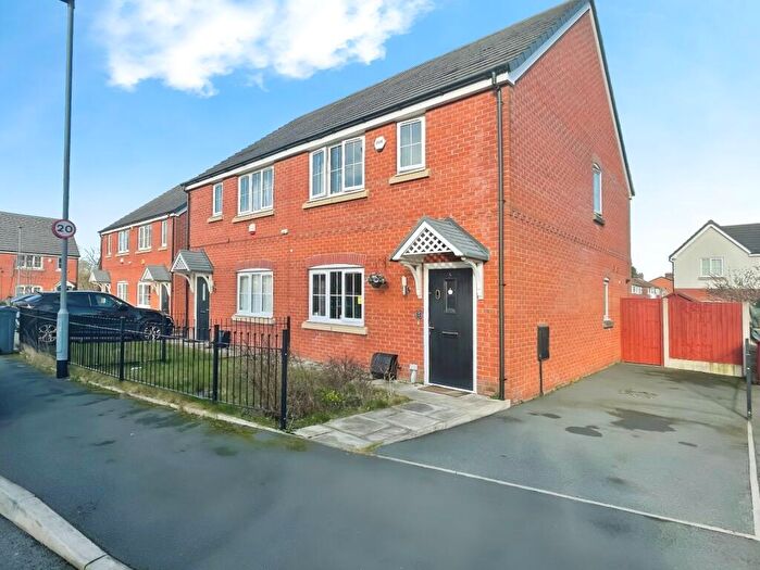 3 Bedroom Semi-Detached House To Rent In Grapevine Avenue, Manchester, Greater Manchester, M18
