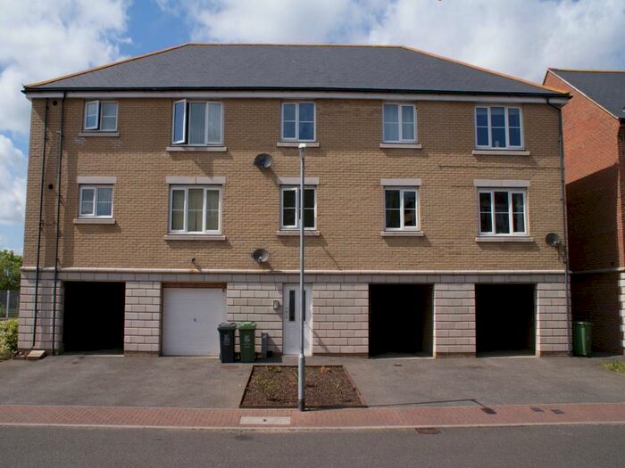 2 Bedroom Flat To Rent In Bright Close, Great Yarmouth, Norfolk, NR31