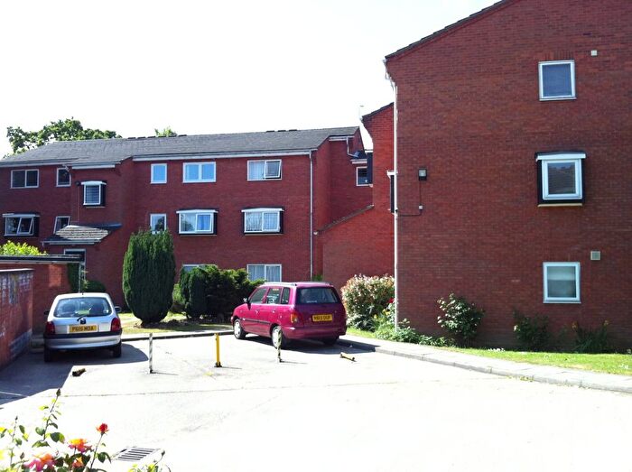 1 Bedroom Flat To Rent In Ladyshaw Court, Palmers Green, N13