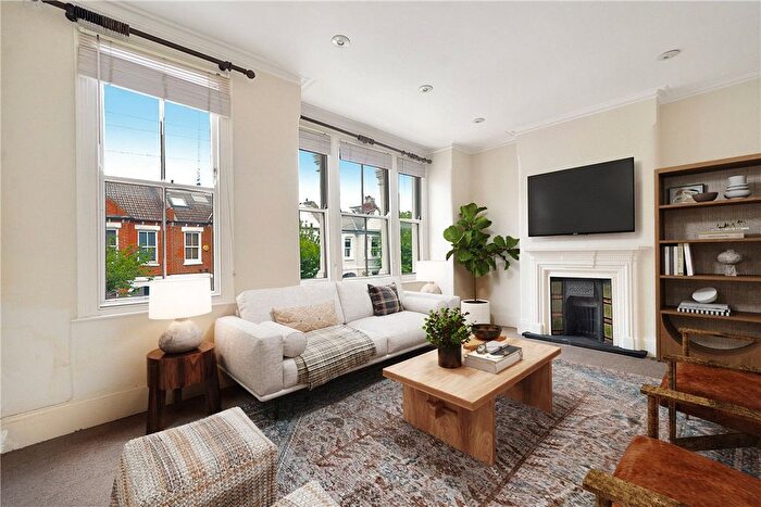 2 Bedroom Flat For Sale In Edenvale Street, London, SW6