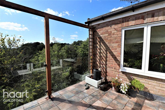 2 Bedroom Terraced House To Rent In Sol-Y-Vista, Godalming, GU7