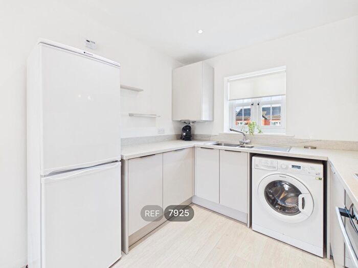 1 Bedroom Flat To Rent In Village Court, Richmond Lane, Hull, HU7