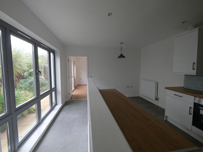 2 Bedroom Detached Bungalow For Sale In Hopton Close, Bude, EX23