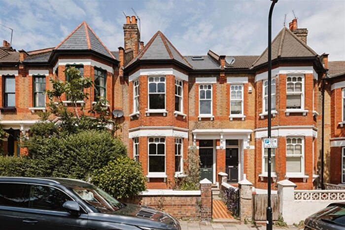 4 Bedroom House For Sale In Mildenhall Road, London, E5