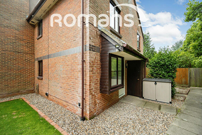 1 Bedroom Semi-Detached House To Rent In Deacon Close, Wokingham, RG40