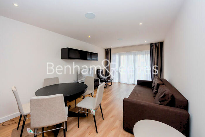 2 Bedroom Apartment To Rent In Boulevard Drive, Colindale, NW9