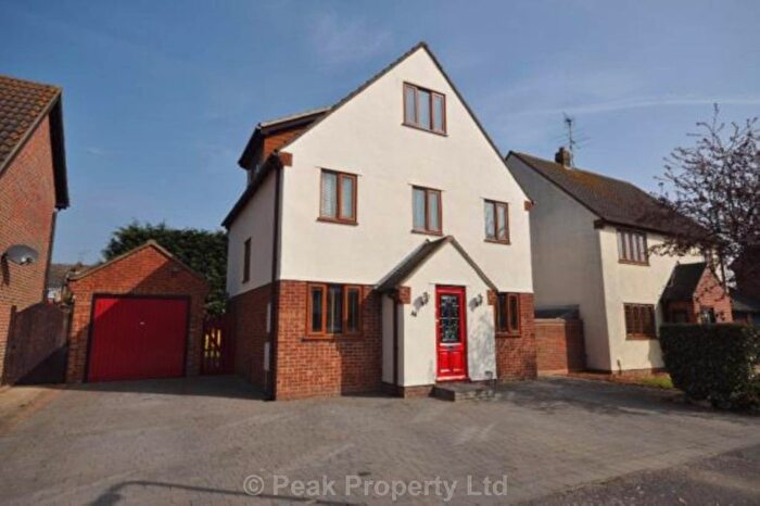 5 Bedroom Property To Rent In Woodberry Road, Essex, SS11