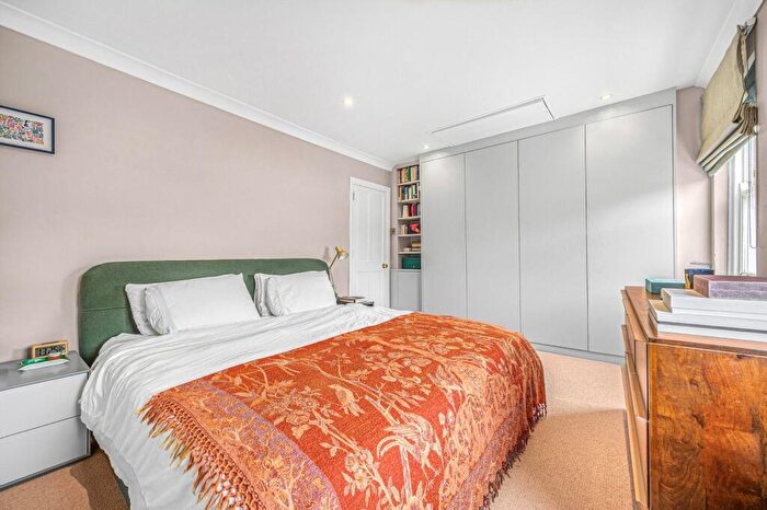 3 Bedroom Terraced House For Sale In Bellenden Road, London, SE15
