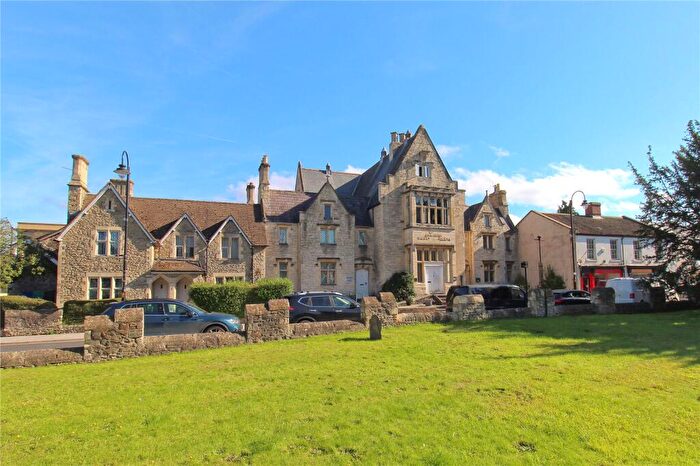 1 Bedroom Apartment For Sale In St James Court, Trowbridge, BA14